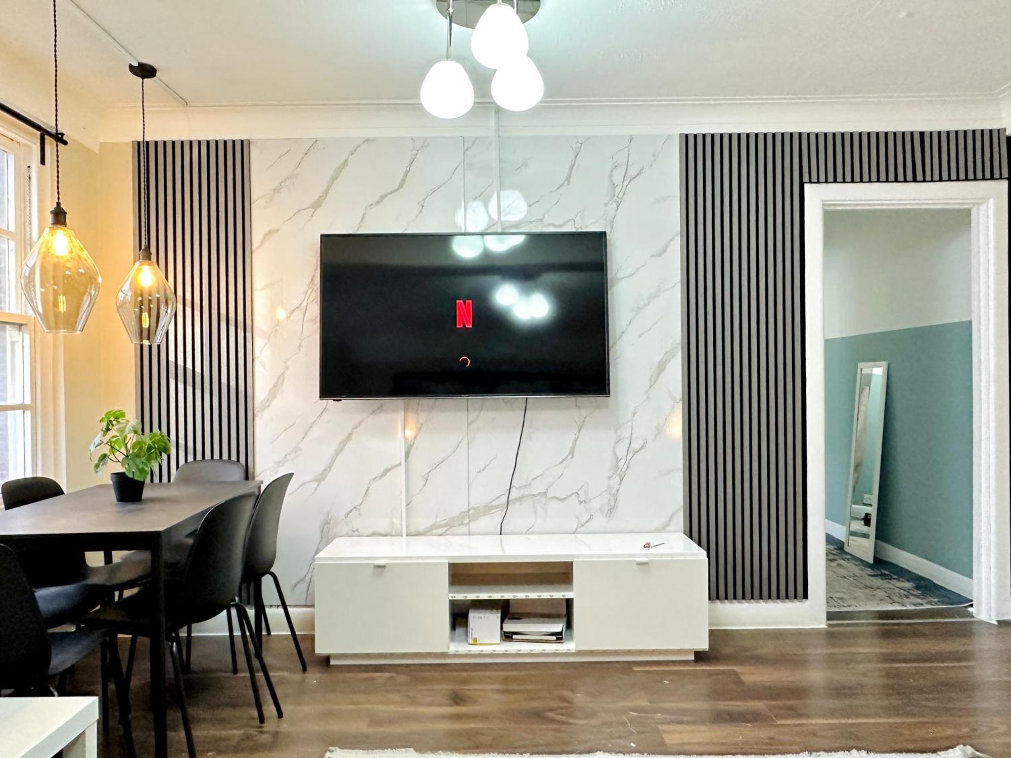 Hyde Park Comfortable Two Bedroom Apartment Лондон Екстериор снимка